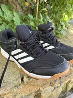 Hallenturnschuhe Adidas Gr. 41 1/3