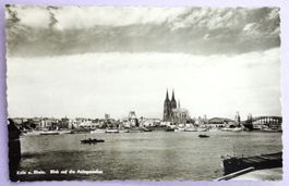 Köln am Rhein, Blick auf die Anlegestellen