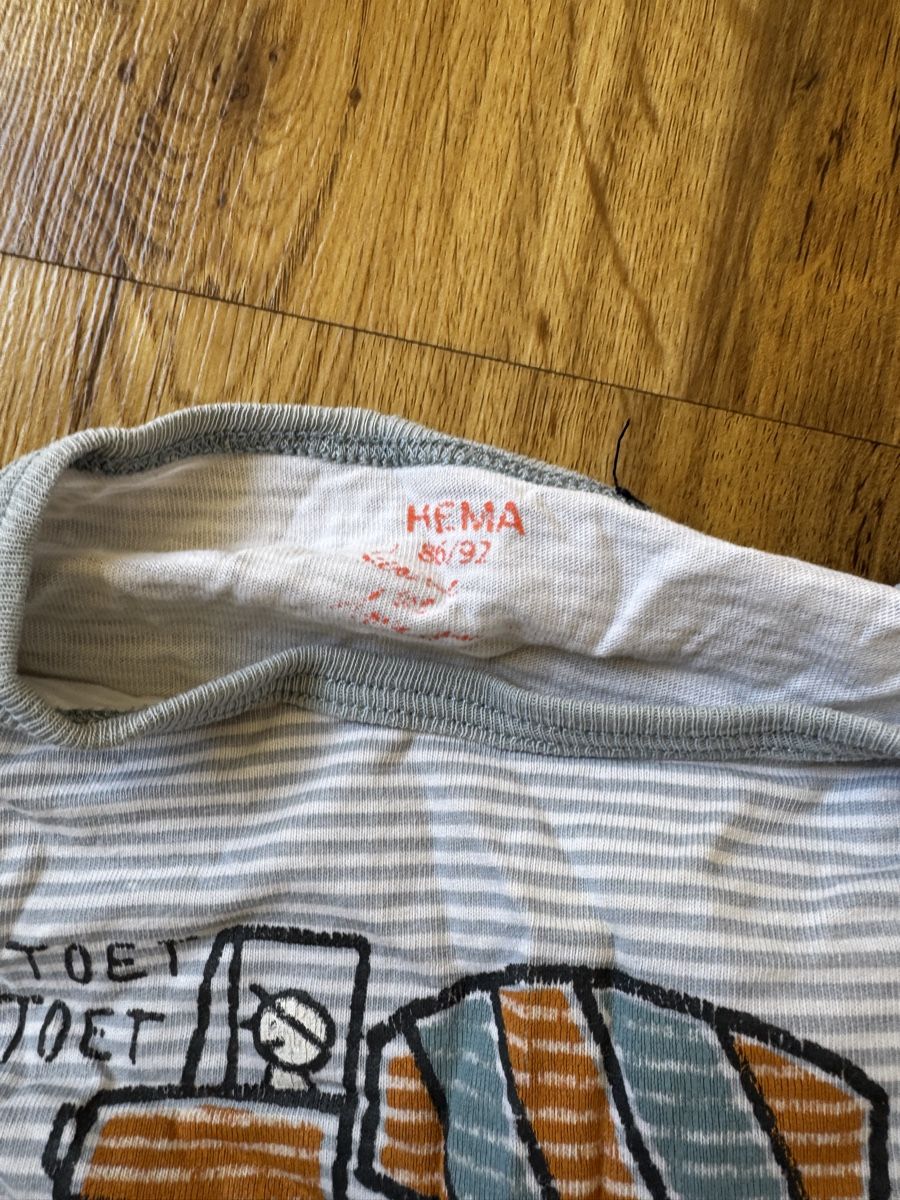 Lotti & Set di vestiti: Baby Pyjamas Grösse 86 – Usato da Basel venduto da spassbremse 2