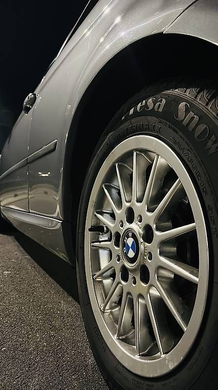 Autos: BMW E46 316i compact – D'occasion à Choëx par tgu_7qx2 2