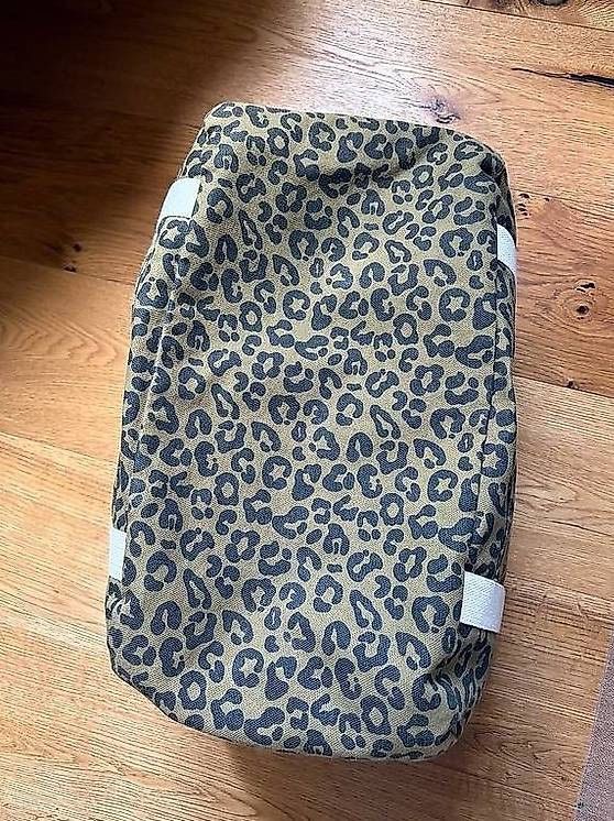 Borse: Rose in April - Raphael Weekender/Diaper Bag – Nuovo (secondo la descrizione) da Flims Dorf venduto da jol_7fq8 1