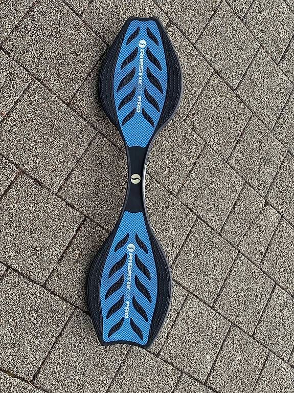 Skateboards: Waveboard Razor Ripstik Air Pro - TOP Zustand – Gebraucht aus Lengnau BE von ylegoaziou