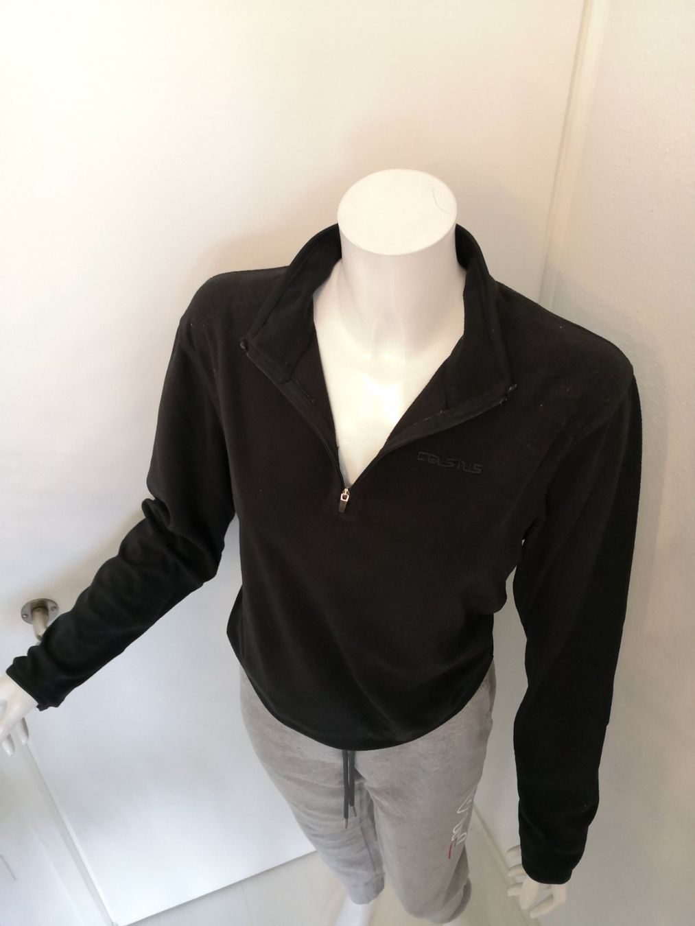 Maglioni & Felpe: 🤩CELSIUS SPORT PULLOVER SCHWARZ – Usato da Olten venduto da Naja-Twins-Twins 9
