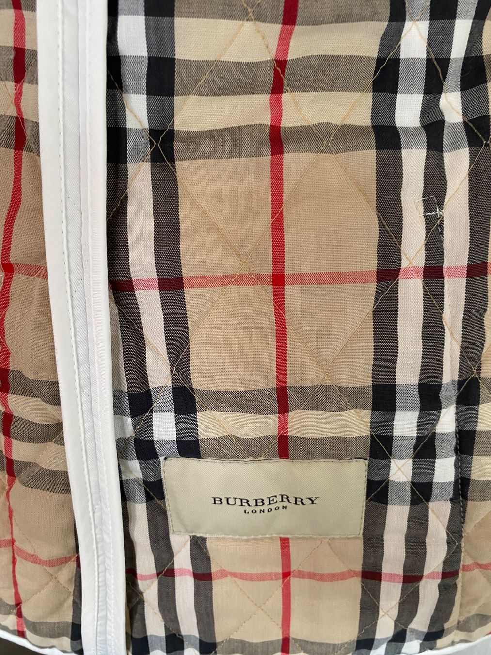 Burberry Giacche: Burberry Gesteppte Jacke Gr. – Usato da Zürich venduto da ves_w6wl 2