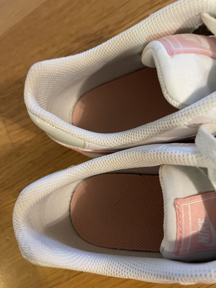 Nike Scarpe da uomo: Nike Sneaker weiss rosa Gr. 40.5 – Usato da Rüschlikon venduto da leo_mwz2 2