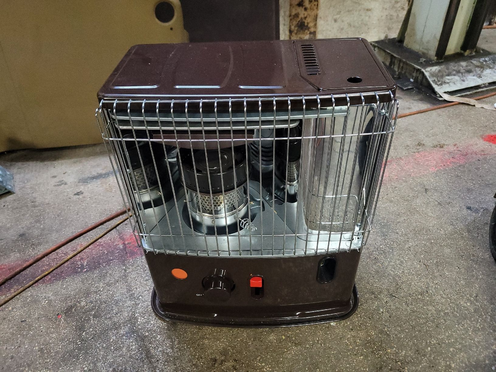 Radiatori: petrolheizung – Usato da Laufen venduto da Nachlasverkauf