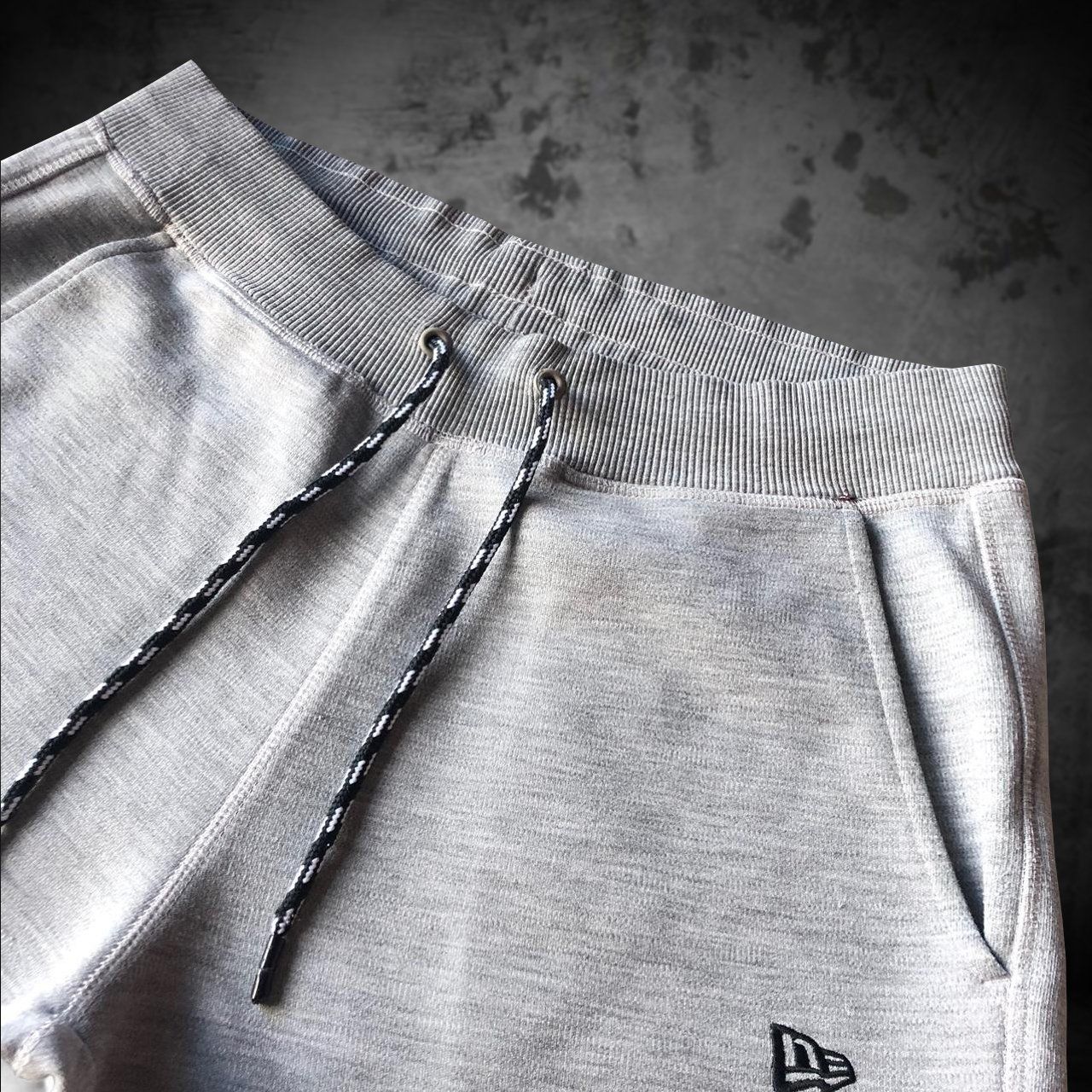 Pantalons: Jogging New Era LA Grey Men S – D'occasion à Genève par ang_7j7j 2