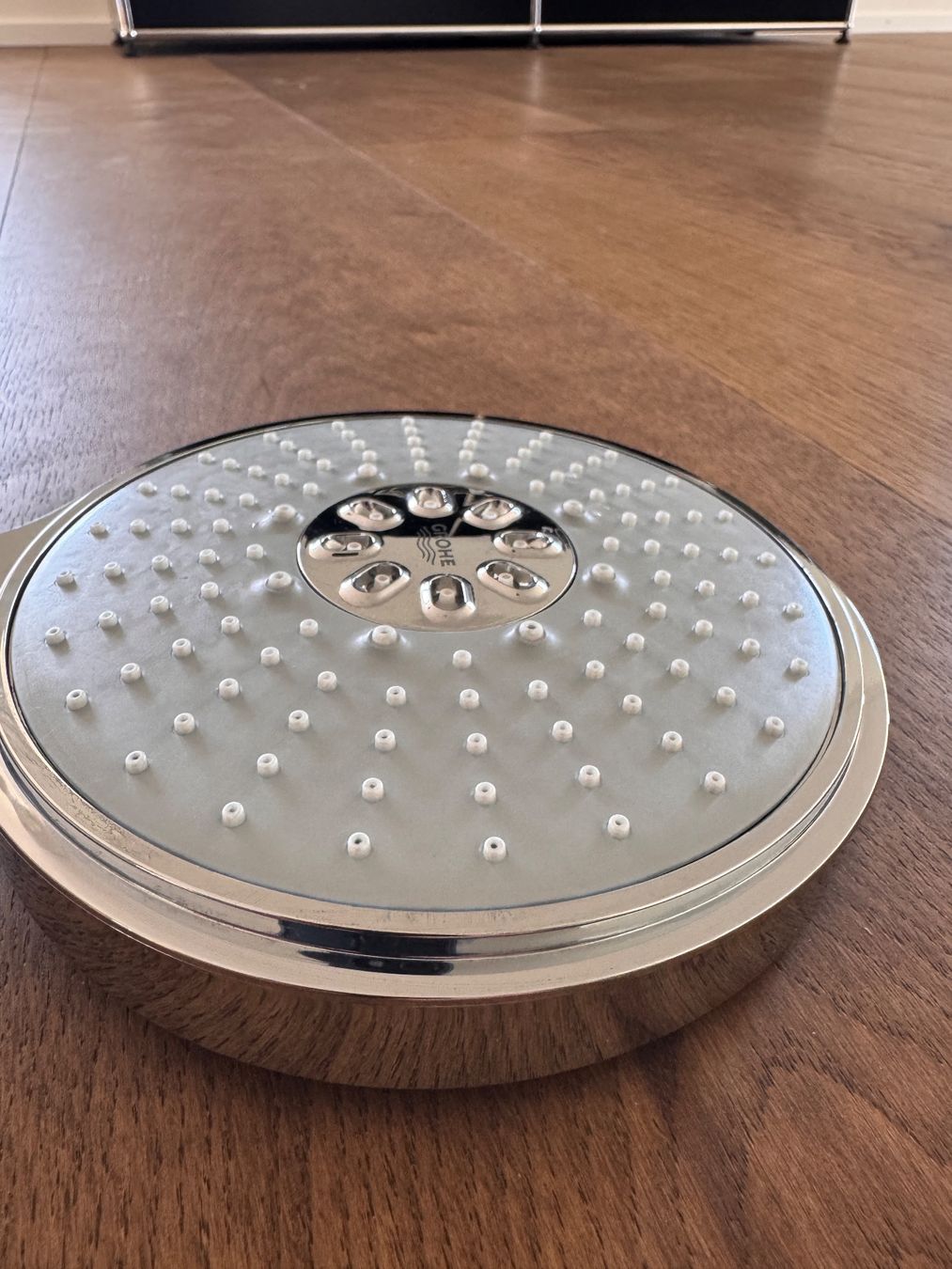 Grohe Soffioni doccia: GROHE Duschkopf Hochglanz-Chrom, 4 Strahlarten – Usato da Egg b. Zürich venduto da Romirayray 5