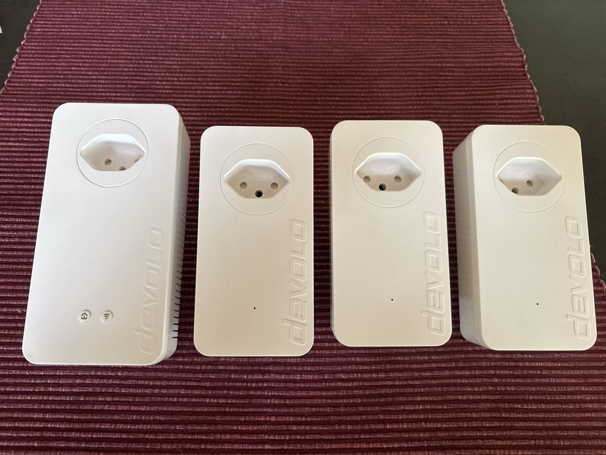 Devolo Wlan: Lot de 4 adaptateurs CPL Devolo 1200+ – Gebraucht aus Grône von Phrs