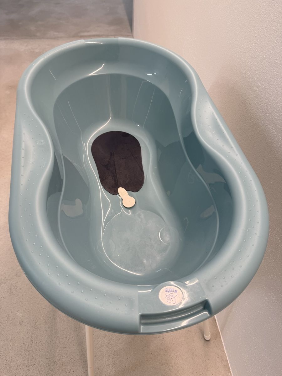 Badewannen: Babybadewanne mit Gestell & Badeeinsatz – Neu (gemäss Beschreibung) aus Zürich von shasha_ 3