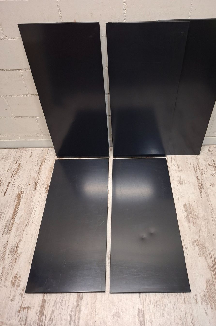 USM Banconi: USM Haller 5x Tablare schwarz 35x75 – Usato da hombrechtikon venduto da Marijo