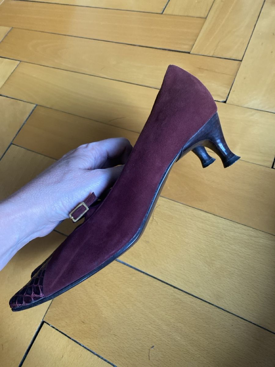 Sergio Rossi Scarpe da donna: Chaussures sergio rossi daim bordeaux 36 et 1/2 – Usato da Küssnacht am Rigi venduto da CALIFRASQUI 3