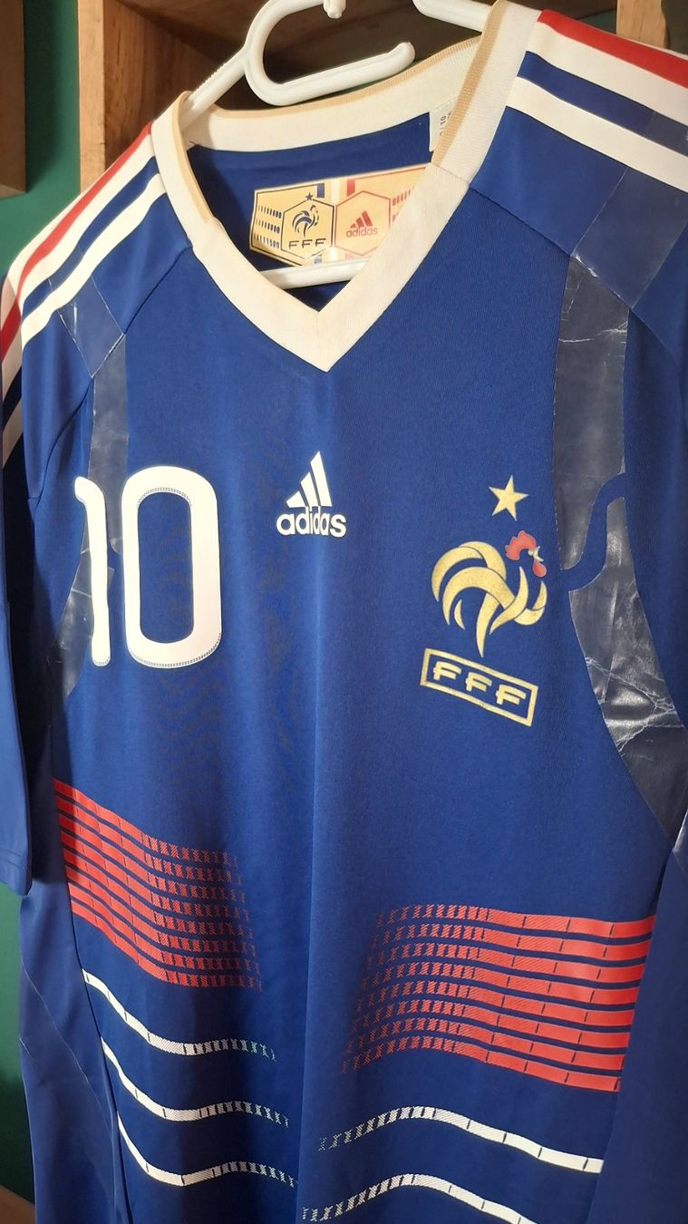 Adidas Canottiere & Pantaloni: France player issue techfit world cup 2010 adidas – Usato da Yverdon-les-Bains venduto da flo_8fgr 1