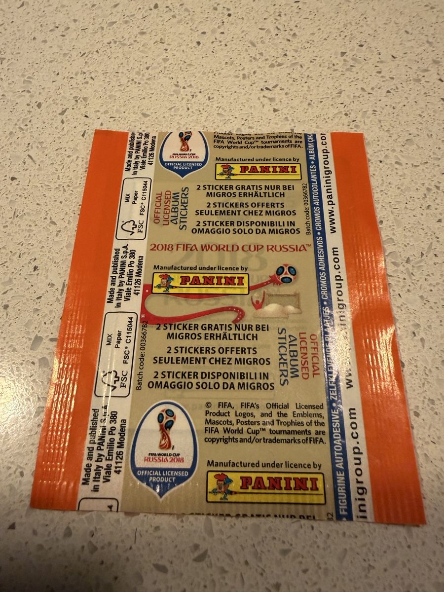 Panini Carte collezionabili: 10 Tüten panini WM 2018 gold  – Nuovo (secondo la descrizione) da Treyvaux venduto da goali1fcea 4