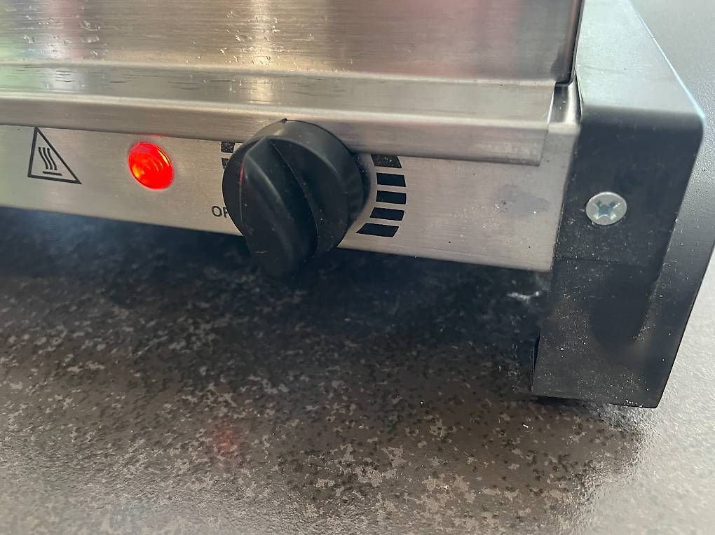 Büffets: Chauffe-plat / Buffet chauffant – Gebraucht aus Yvonand von Musicman5 3