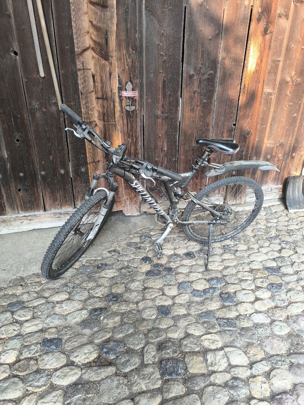 Specialized Velos: Velo Mtb Specialized ab 1.-  – Gebraucht aus Wiler b.Utzenstorf von Machtenui
