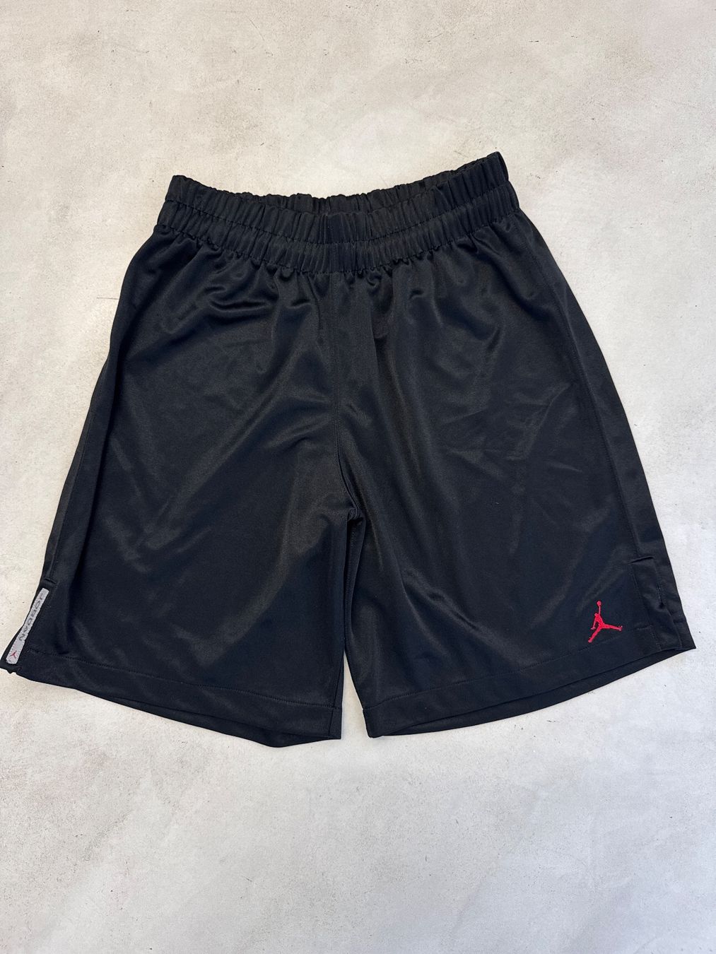 Jordan Pantaloni: Nike Jordan short noir neuf – Nuovo (secondo la descrizione) da giffers venduto da sev_c9x9