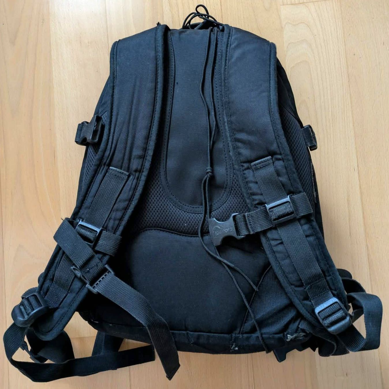 Lowepro Rucksäcke: Fotorucksack Marke Lowepro in schwarz – Gebraucht aus Malters von Oflat 2