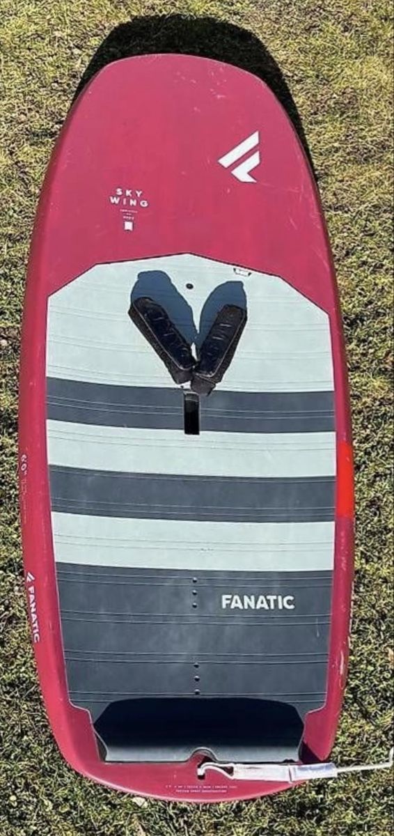 Tavole da surf e di nuoto: Fanatic Sky Wingfoilboard 130 – Usato da Fällanden venduto da Mistral018