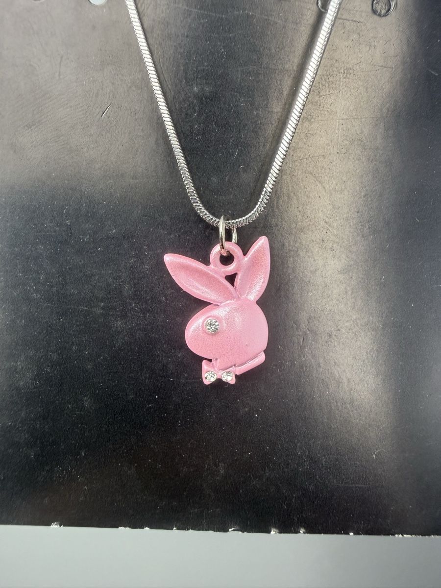 Playboy Colliers: Vintage Playboy necklace – D'occasion à Lausanne par Unehistoiredesapes 1
