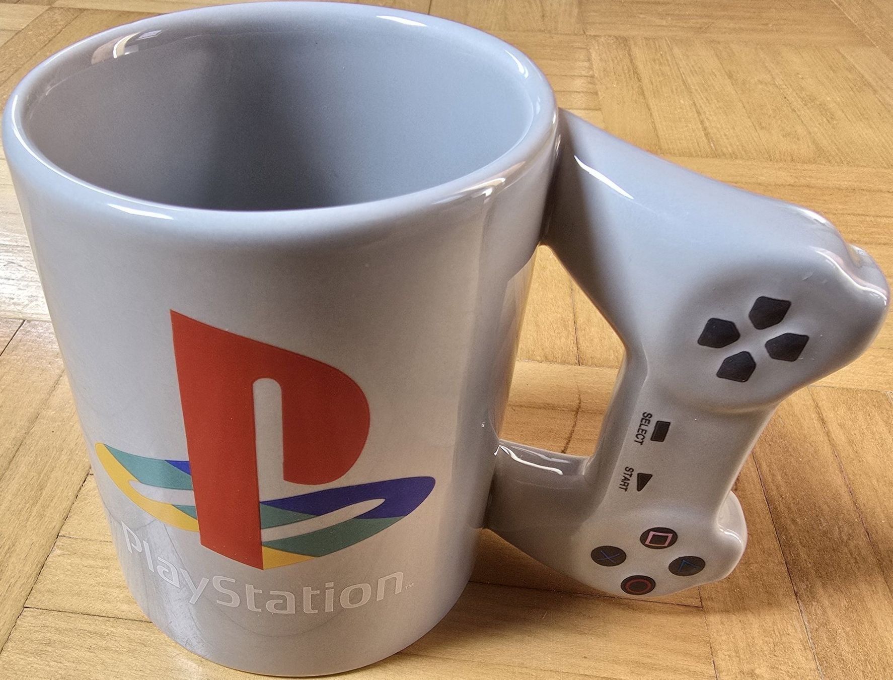 Tasses: Mug PlayStation Controller – Neuf avec emballage d'origine à Froideville par xXSebastienXx 1