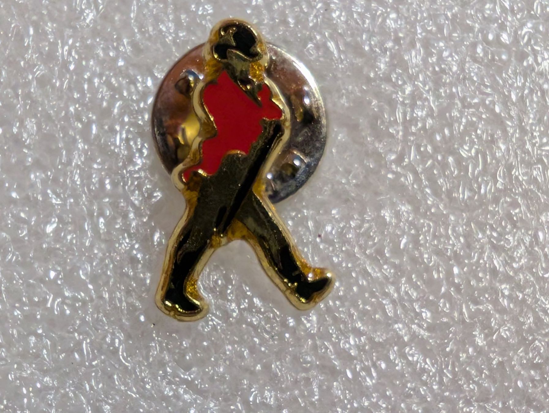 Plaketten & Abzeichen: Ansteckpin 220: Mann – Gebraucht aus Oppligen von Pin-Fall-Shop