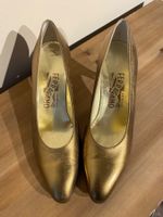 Salvatore Ferragamo Vintage Pumps – Gold – Leder - 38,5/8B