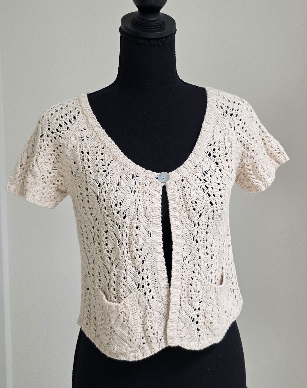 Bolero: Strickjacke kurzarm beige Grösse M – Nuovo (secondo la descrizione) da Rheinsulz venduto da Gilea