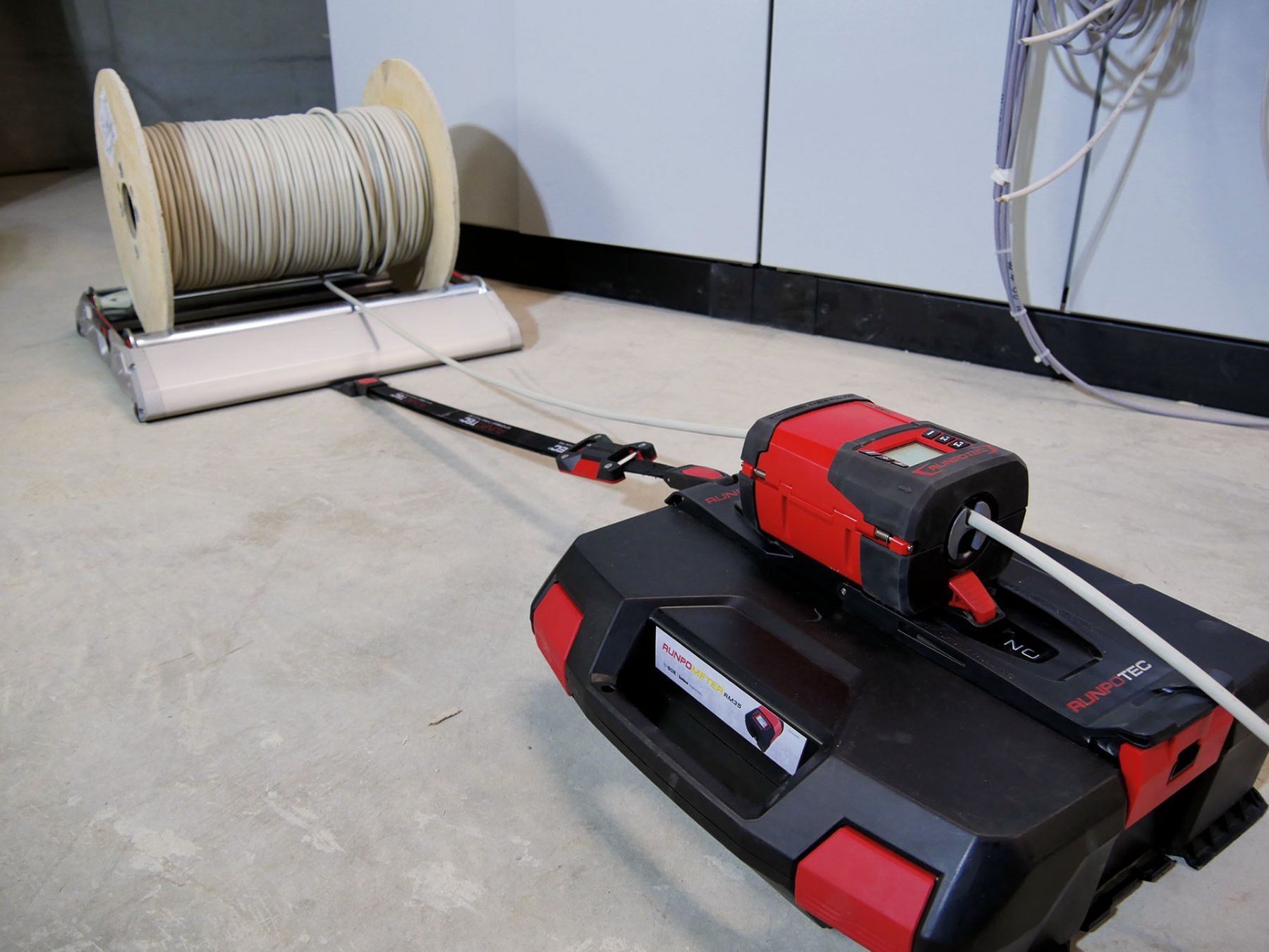 Misurare: Runpotec RM35 - Digitales Kabellängenmessgerät 10172 – Usato da Fischingen venduto da inf_27b2 9