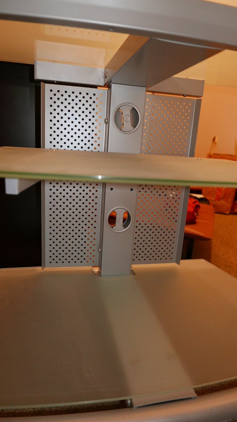 Pfister Mobili TV: TV Metal / Glas Möbel auf Rollen – Usato da Herisau venduto da joxototeimat 3