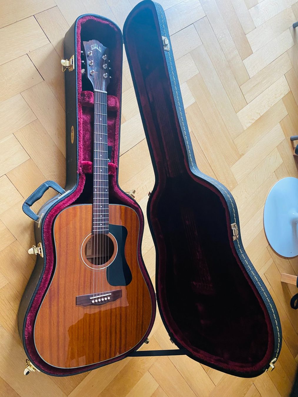 Guild Strumenti musicali: Guitarre GUILD d125 acajou. – Usato da Fribourg venduto da ale_y8gz 9