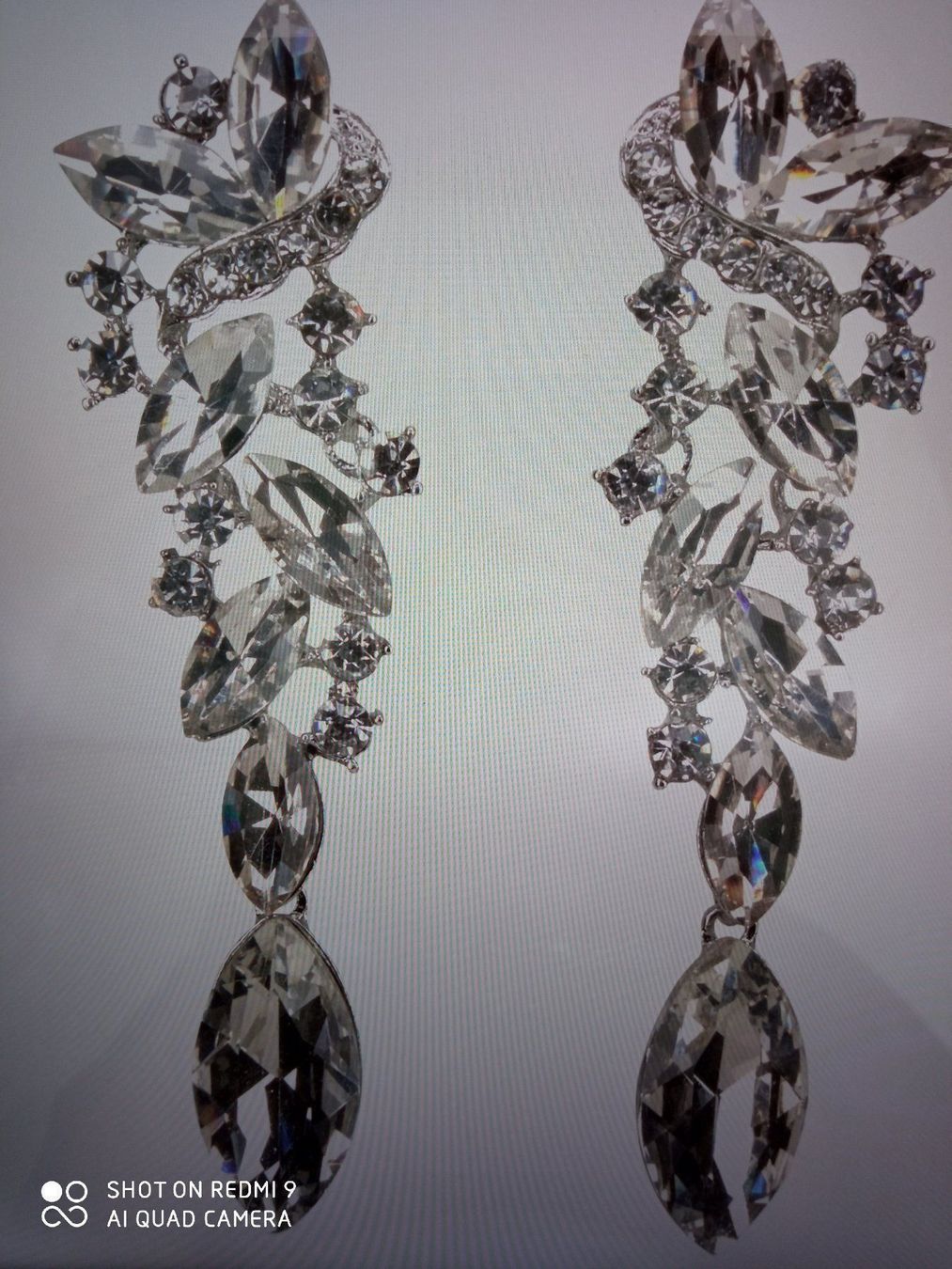 Orecchini pendenti & Orecchini a lobo: Eleganter Ohrschmuck mit Glassteinen – Nuovo e nell'imballaggio originale da Wald ZH venduto da mlnt 1