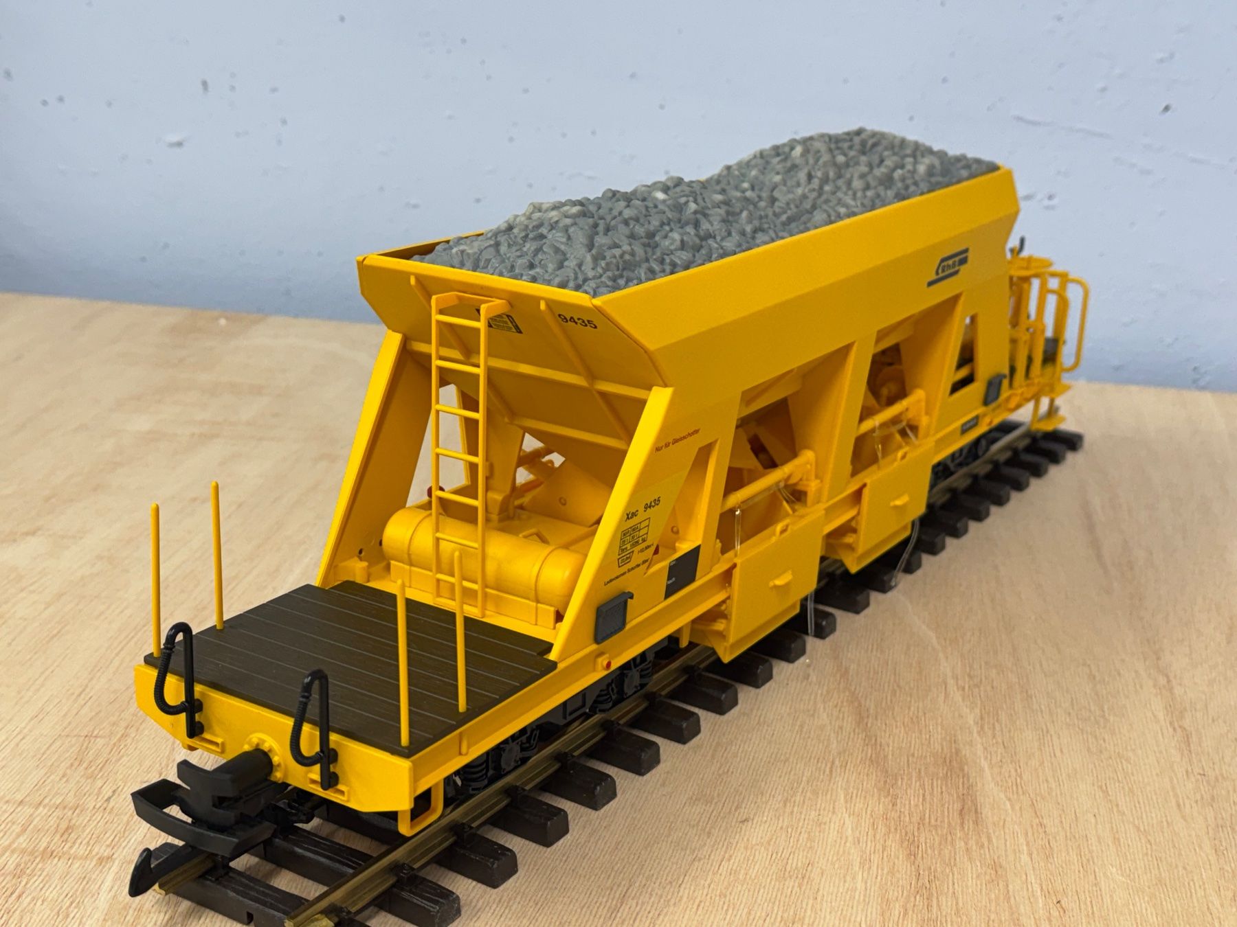 LGB 46690-01 RhB Selbstentladewagen Xac 9435, neu, gelb (Neu (gemäss ...