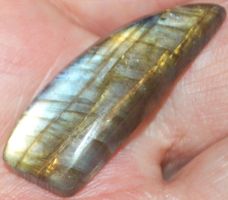 Cabochon L-1537 – Flash Labradorit – 33x12mm