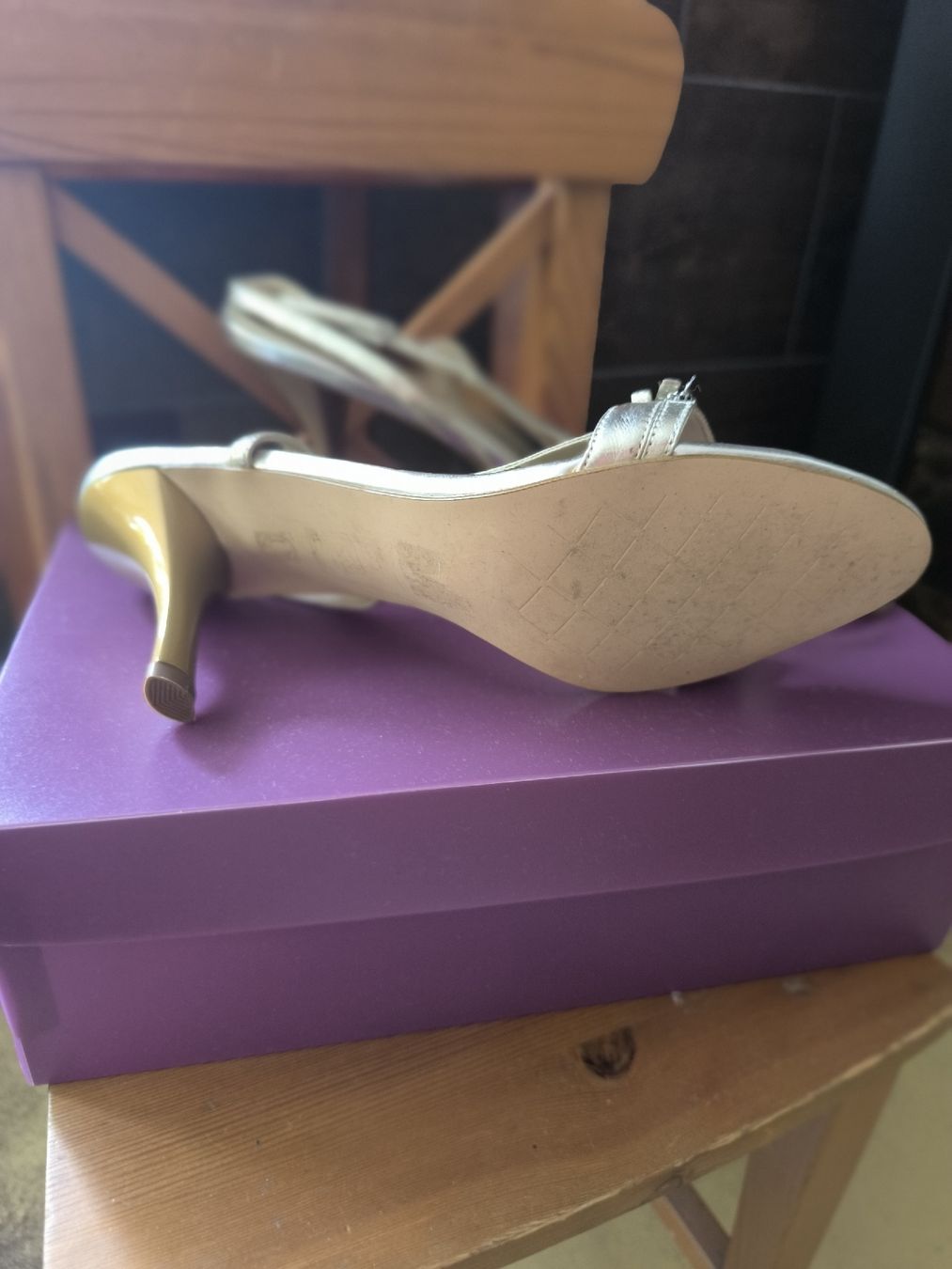 Damenschuhe: Damenschuhe Sandalen silber Grösse 40 – Gebraucht aus Hölstein von fam_y9yz 2