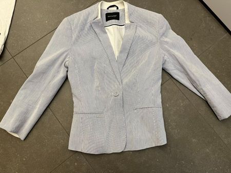 Leichte Blazerjacke von Orsay mit schönem Streifenmuster