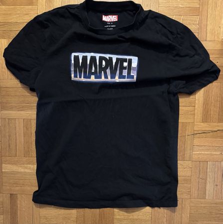 T-shirt Marvel noir, taille M - Superbe pour l'été!
