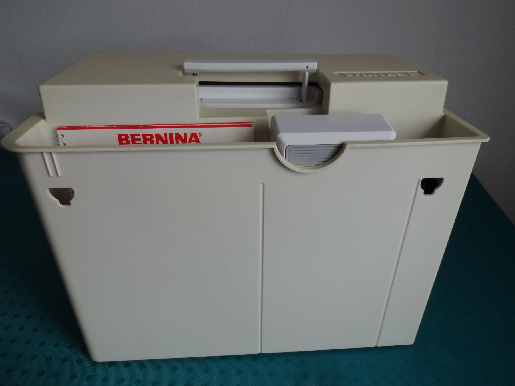 Bernina Macchine da cucire: *BERNINA activa 140* Revidiert – Usato da Frauenfeld venduto da Reyy58 8