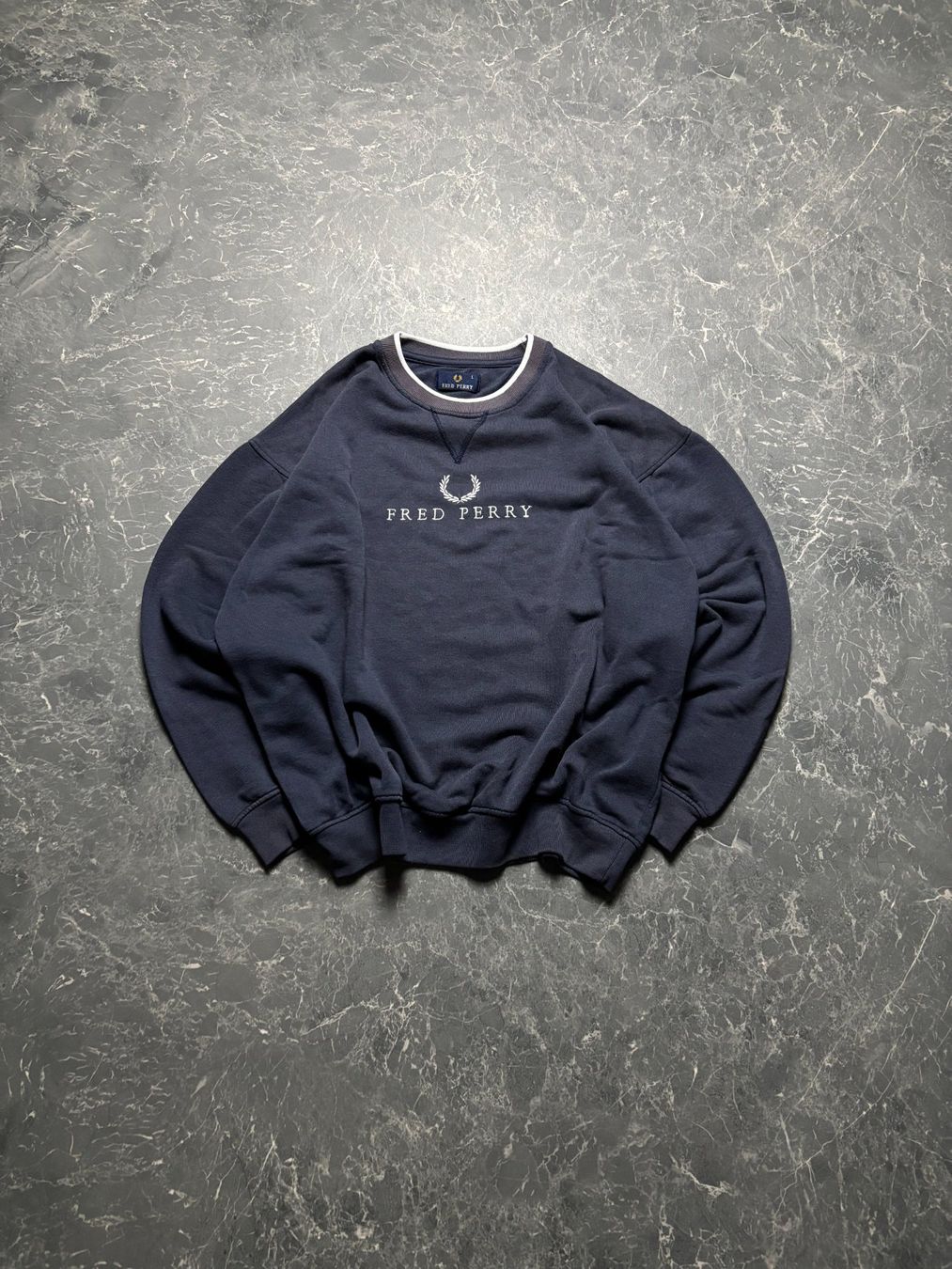 Fred Perry Pulls & Sweat-shirts: Vintage Fred Perry Pullover Sweater (M) – D'occasion à Orpund par ninetonone