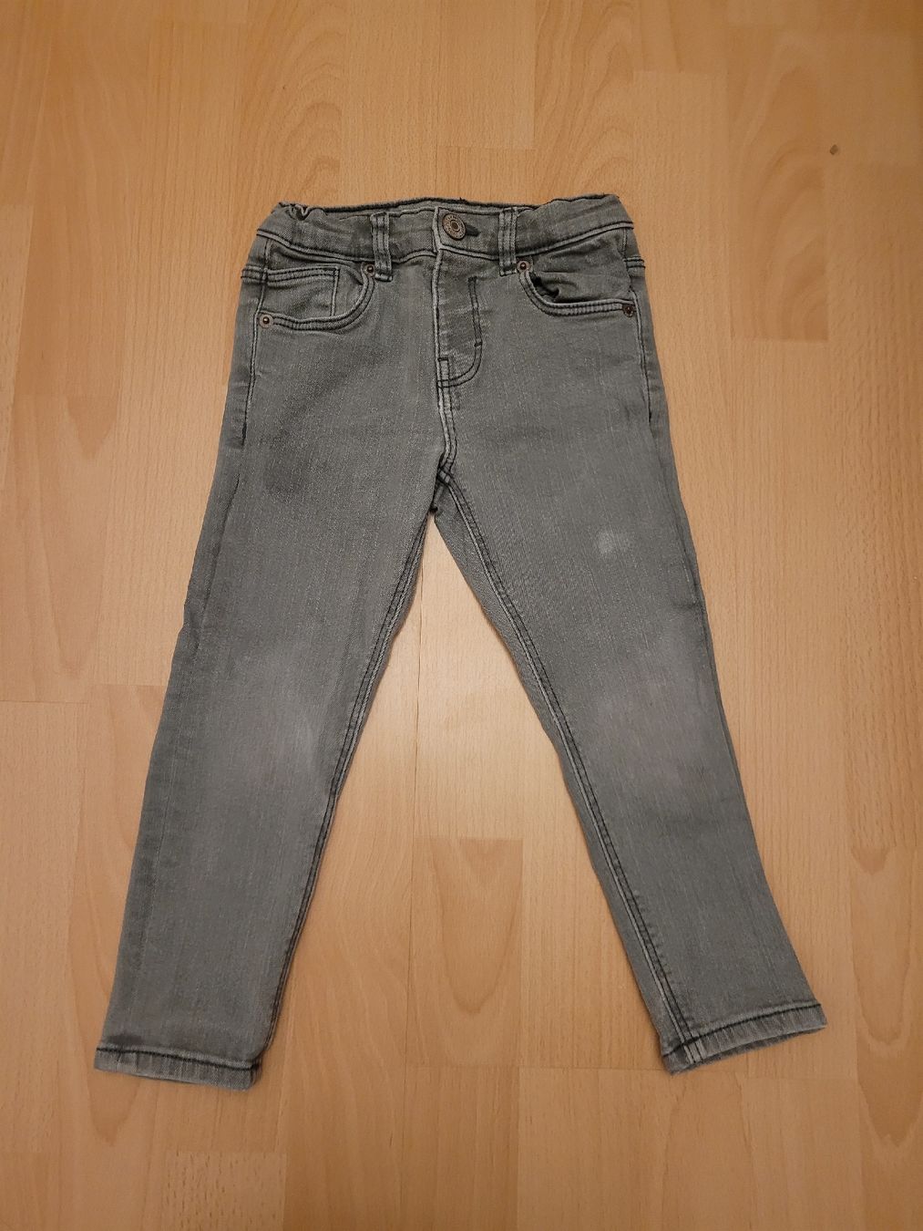 Zara Pantaloni: Hose Zara gr. 98 – Usato da Inwil venduto da Flower2325
