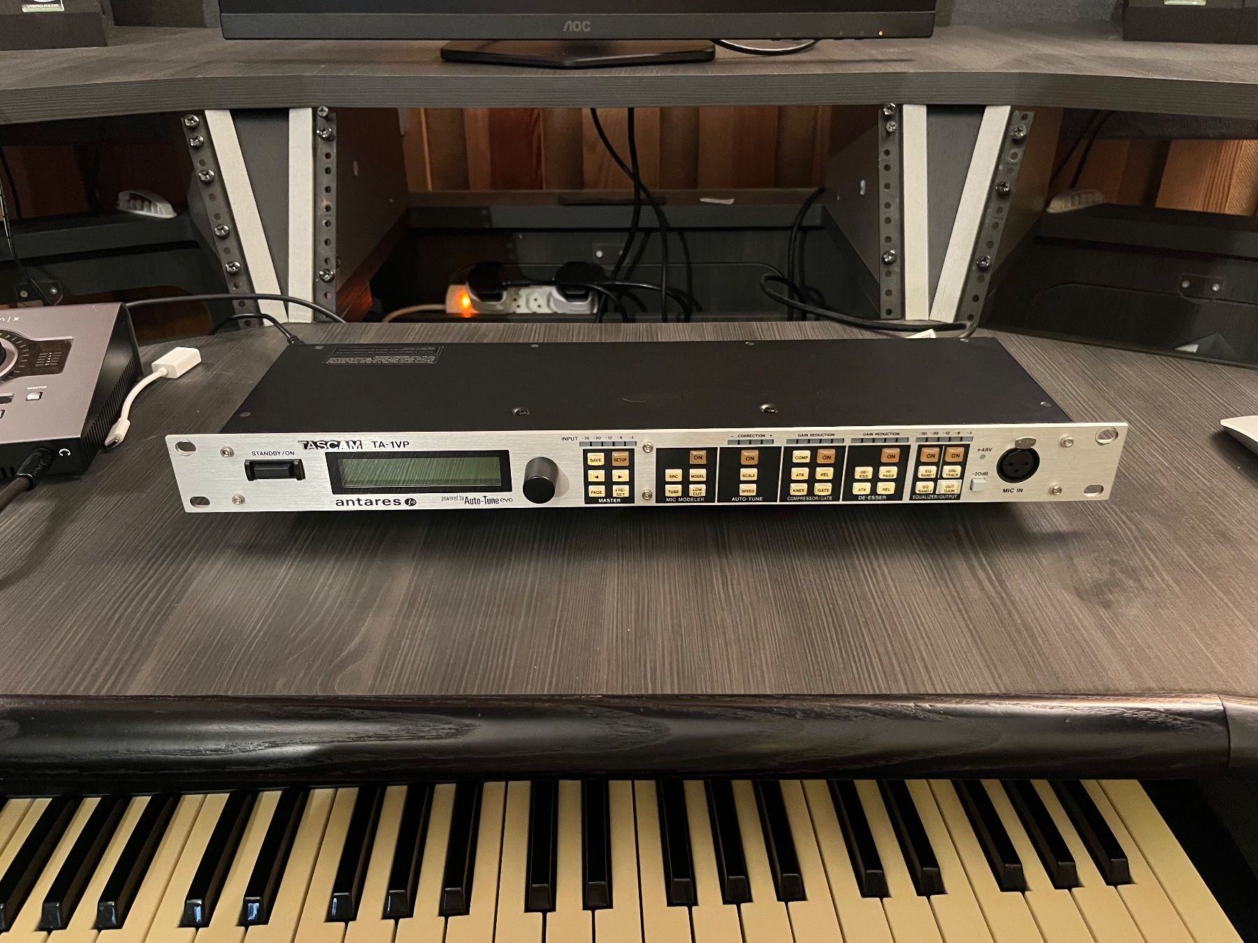 Tascam Aufnahmegeräte: Tascam TA-1VP Vocal Processor  neuwertig – Gebraucht aus Zürich von head_winzi