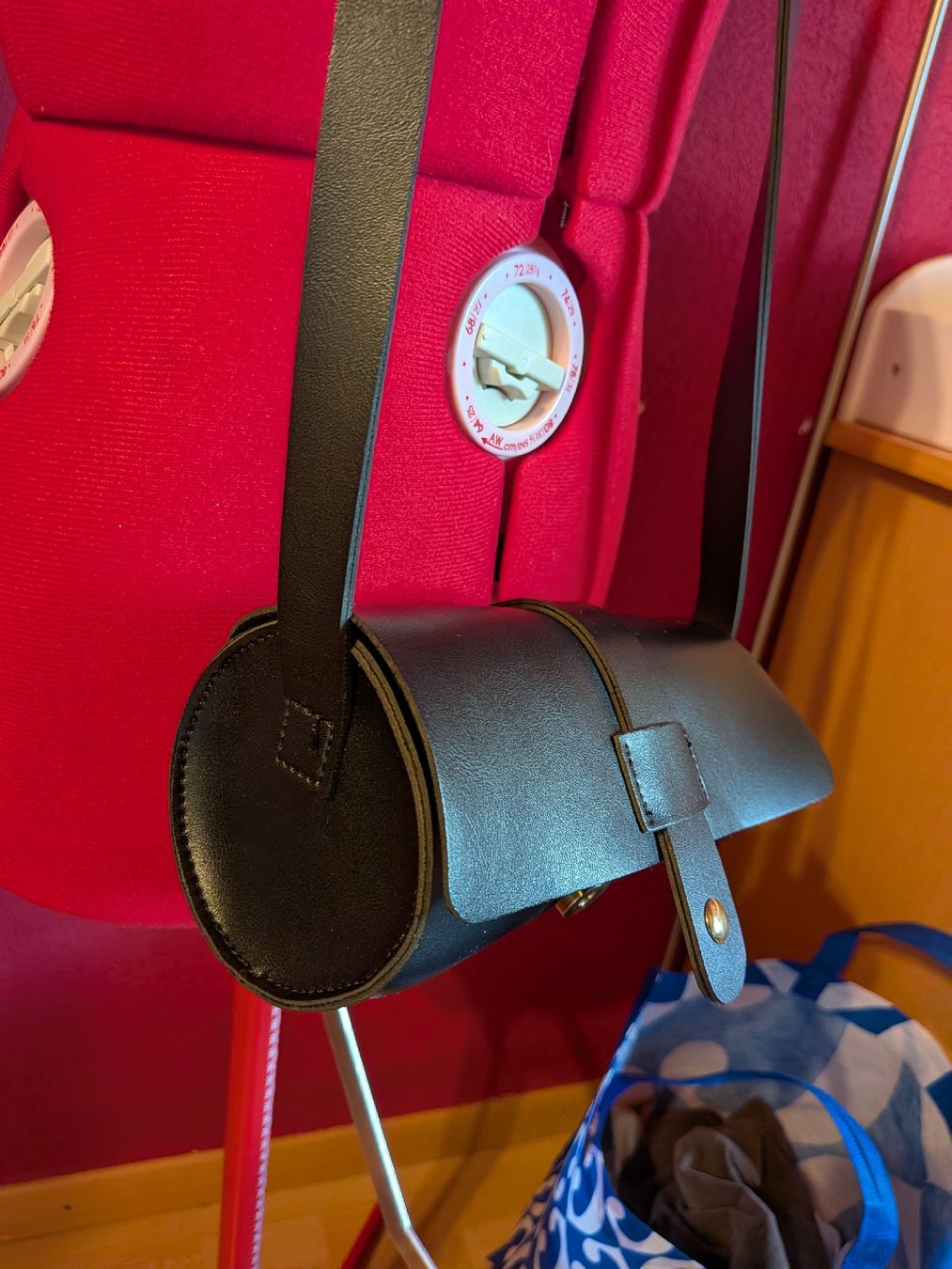 Taschen für Damen: sac bandoulière – Neu (gemäss Beschreibung) aus Vionnaz von MarinaMGB 1