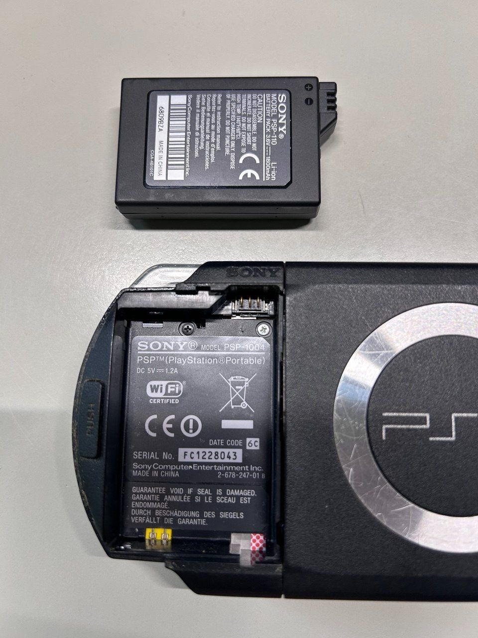 Sony Console: Console Sony PSP 1004 Kit Completo Originale con Memory 2GB – Usato da Giubiasco venduto da LorisVale 2