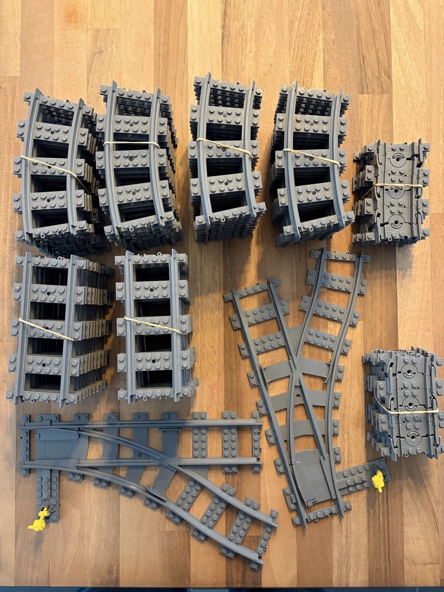 Lego Jouets: Lego Eisenbahnschienen  – D'occasion à Pfyn par Tomi270