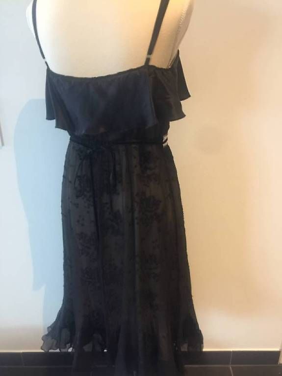 Sandro Vestiti: Robe en soie noire Sandro taille 38 – Usato da Lausanne venduto da Flo1006 3