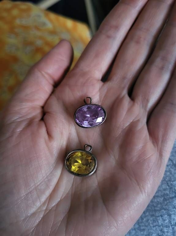 Ciondoli: Schöpfungsstrahlen Zirkonia Lichtwesen – Usato da Effretikon venduto da Zebra37 1