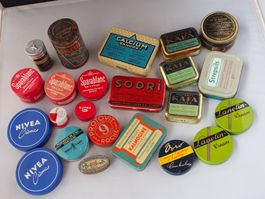 24 petites boîtes ancien fer blanc pharmacie médicaments etc