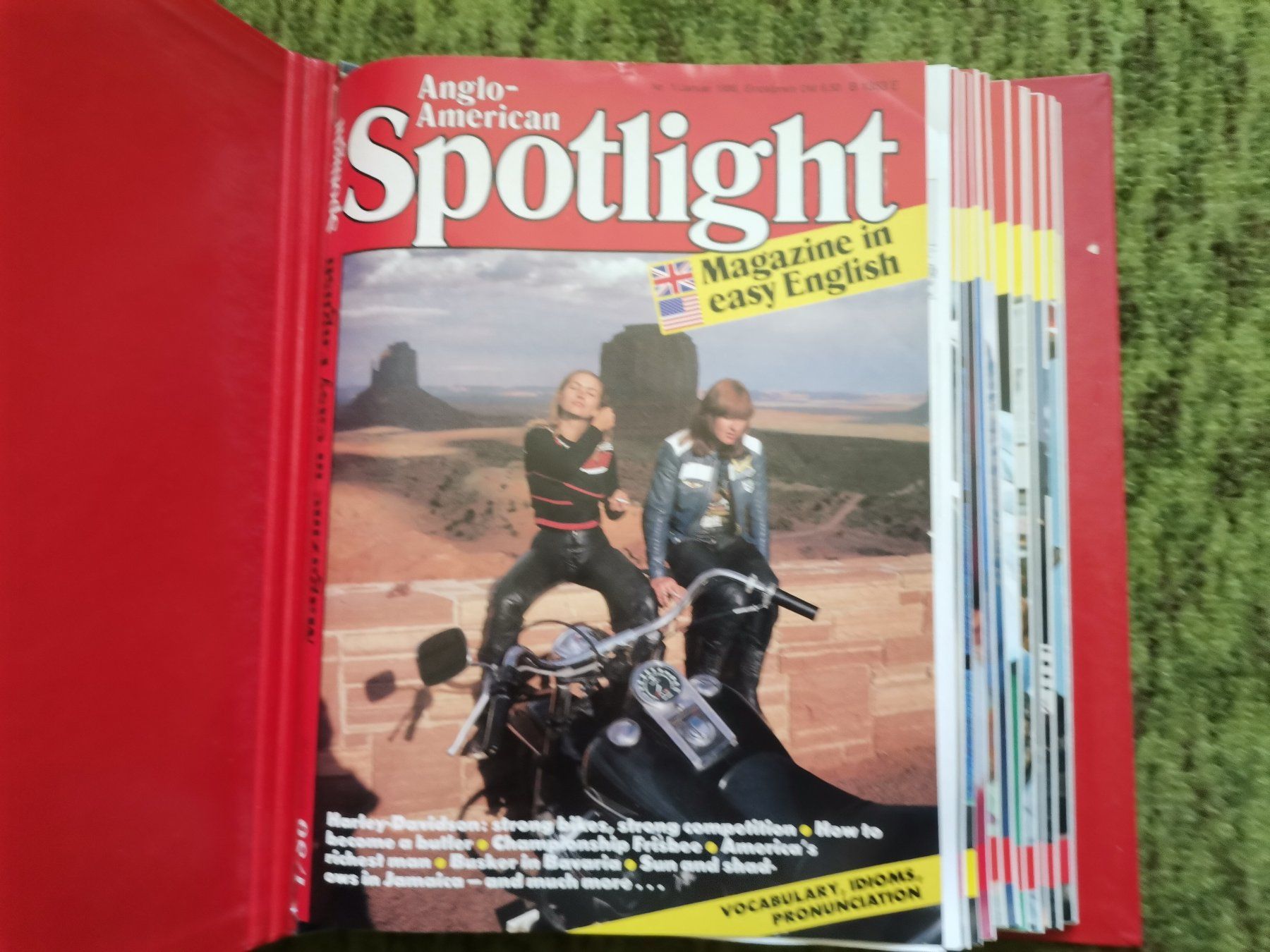 Riviste & Magazine: Spotlight Magazine – Usato da Oftringen venduto da Esthiboy 2