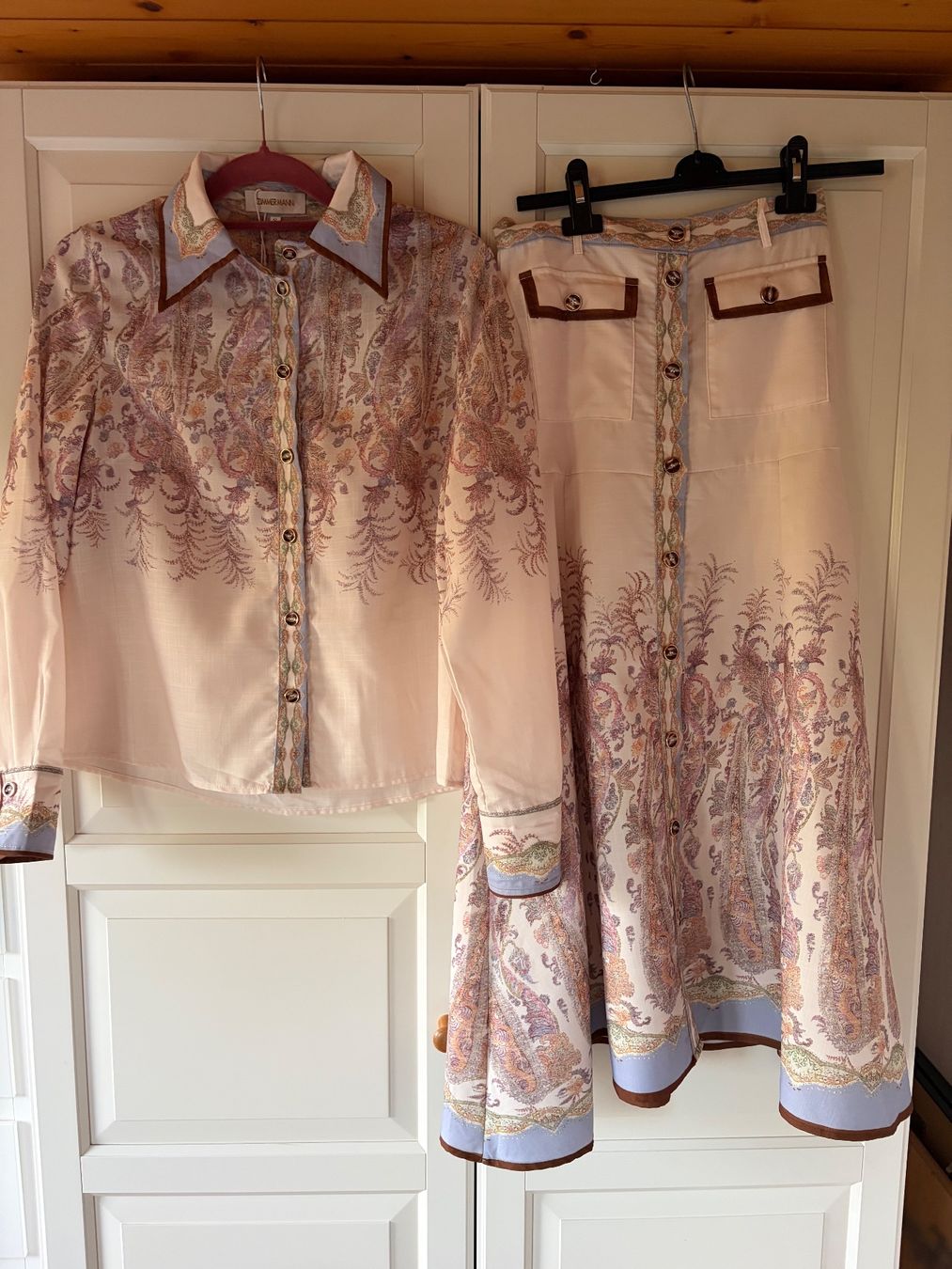 Kleider: Floral Blouse & Midi Skirt – Neu (gemäss Beschreibung) aus St.Josefen von lop_lh8d 2