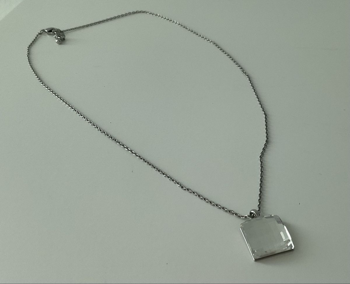 Swarovski Catenine: Kette mit Swarowski-Kristallanhänger, viereckig – Usato da Basel venduto da cat_sq5m 1